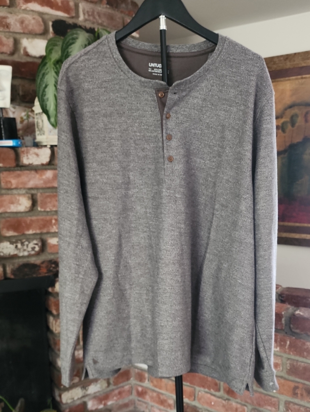 UNTUCKit Men's Heather Gray Long-Sleeve Henley
